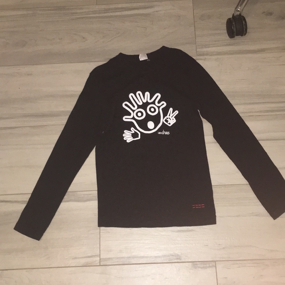 A  cute Longsleeve shirt from peace love world